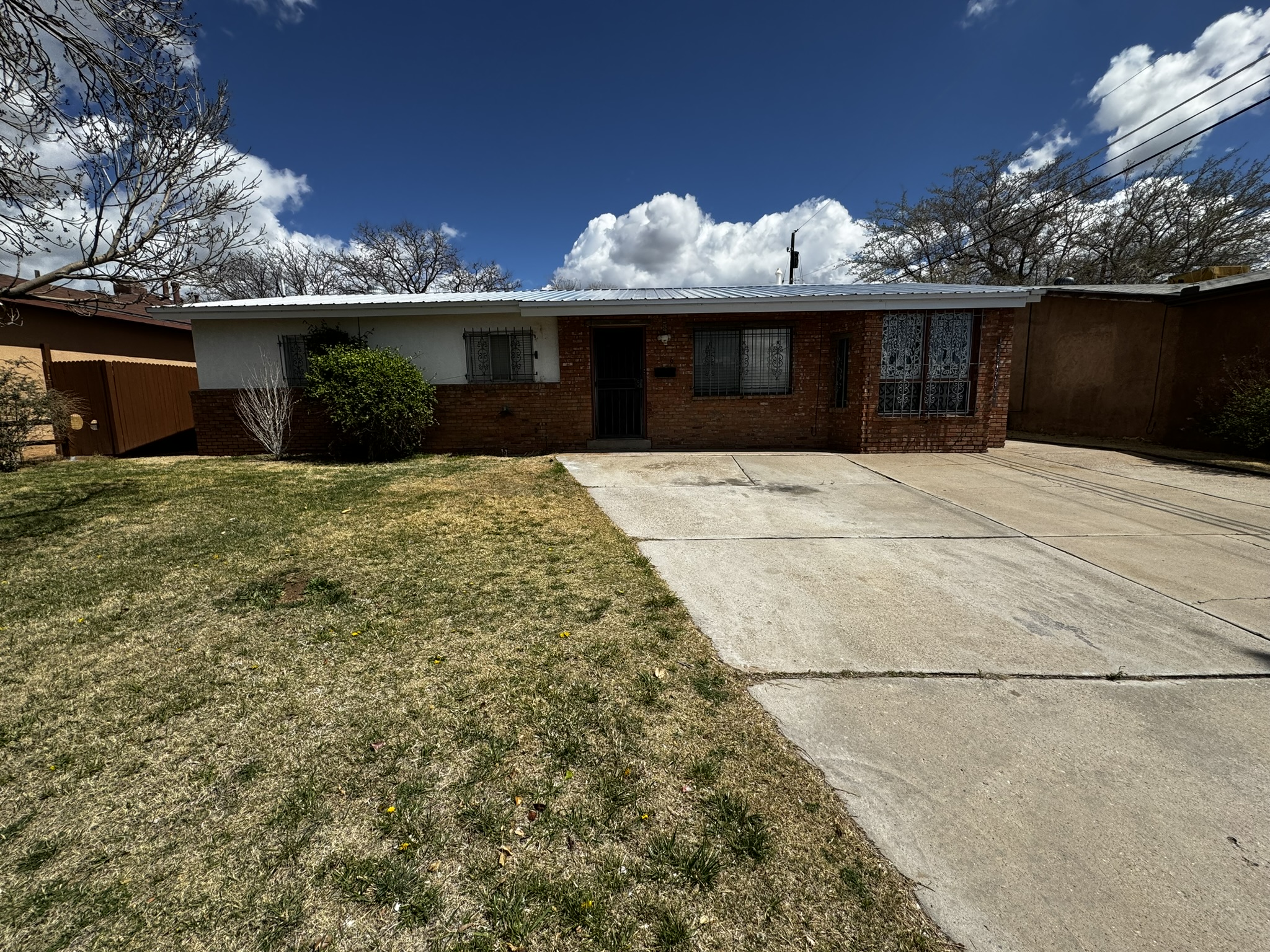 908 Faye Place Northeast