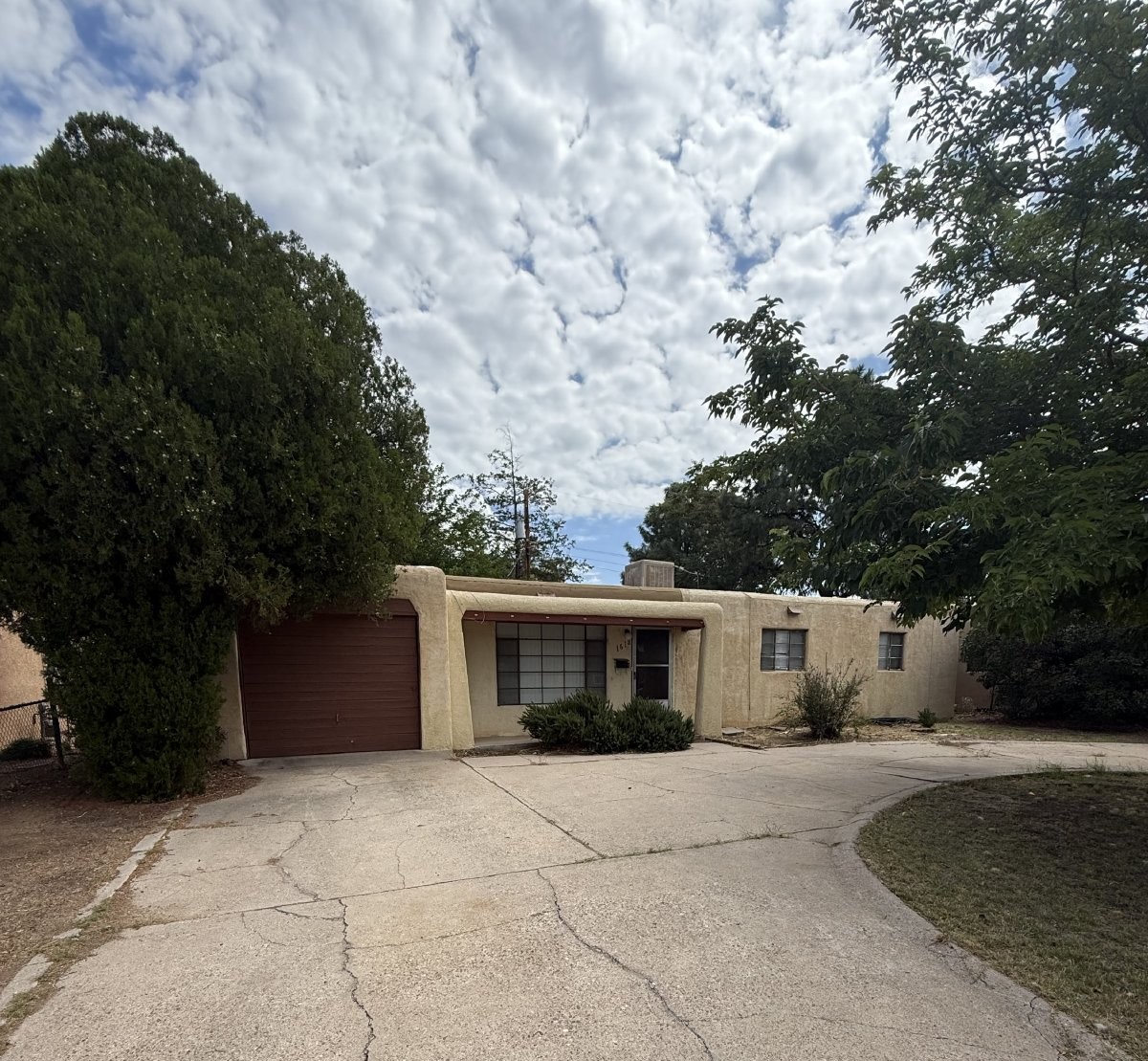 1612 Hendola Drive Northeast